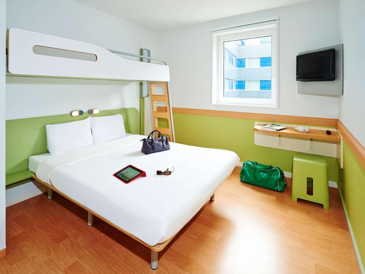 Hotel Ibis Budget Lyon Sud Saint-Fons A7 Bagian luar foto